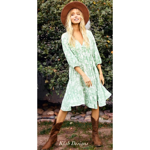 ❤️LAST 2 V Neck Floral Asymmetrical Hem 3/4 Sleeve Shirred Pleating Detail Dress - Picture 7 of 8